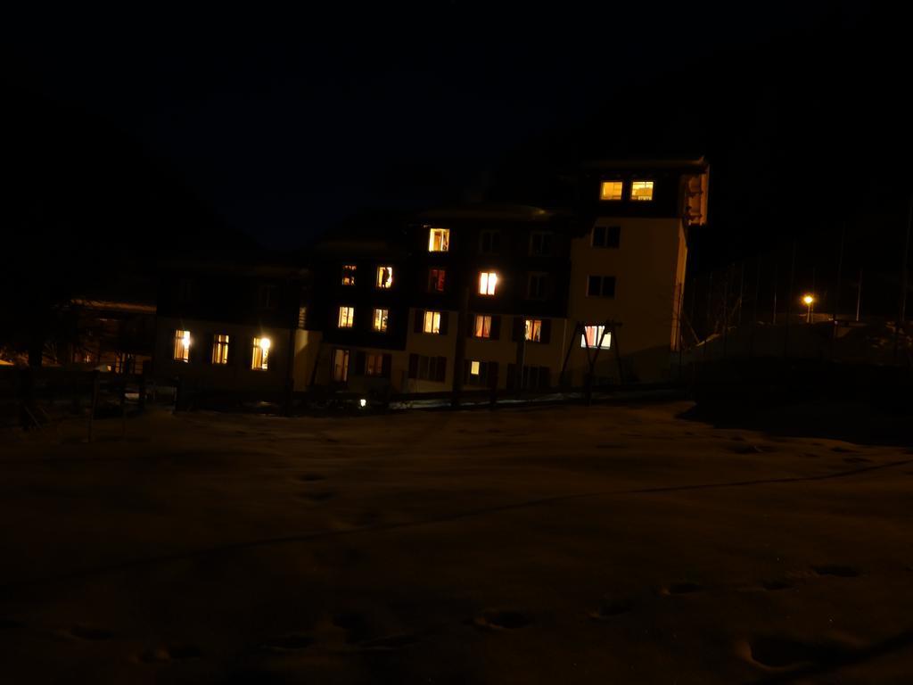 Apartment Turmzimmer Langwies Zewnętrze zdjęcie